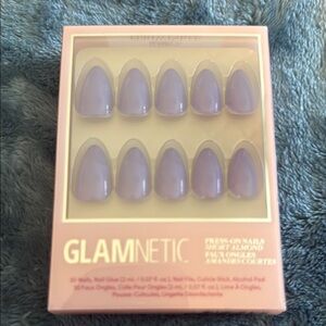 Glamnetic Periwinkle short almond Press-On Nails